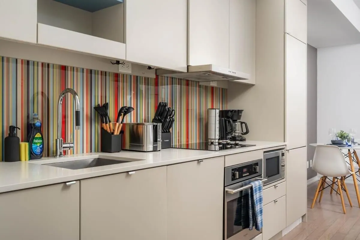 Sunset Views In Chic Condo By Cn Tower Toronto Apartmán