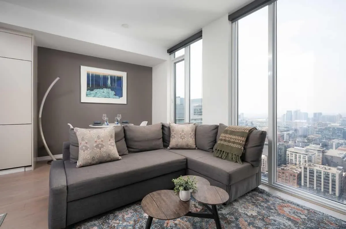 Apartment Sunset Views In Chic Condo By Cn Tower Toronto