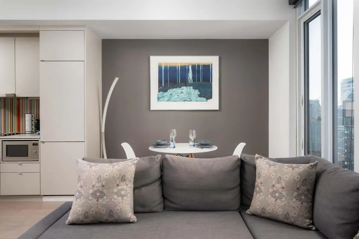 Sunset Views In Chic Condo By Cn Tower Toronto 0*,  Canada